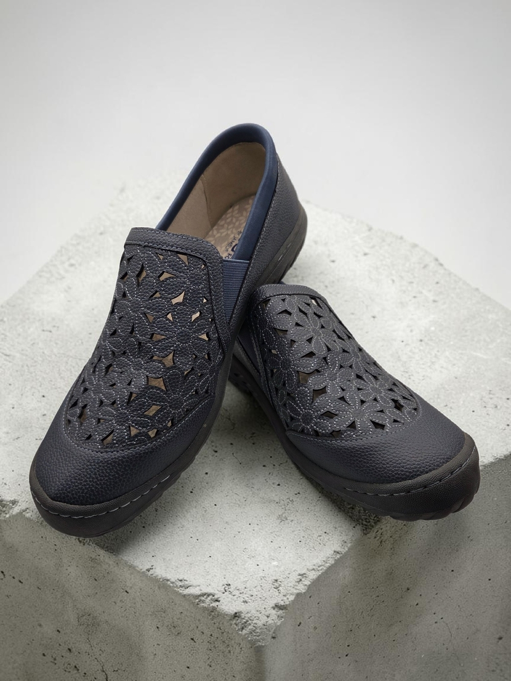 CUTE Women’s JBU By Jambu Wildflower Moc Flower Cut-Out Slip on Shoes SZ. 9 - Picture 6 of 12
